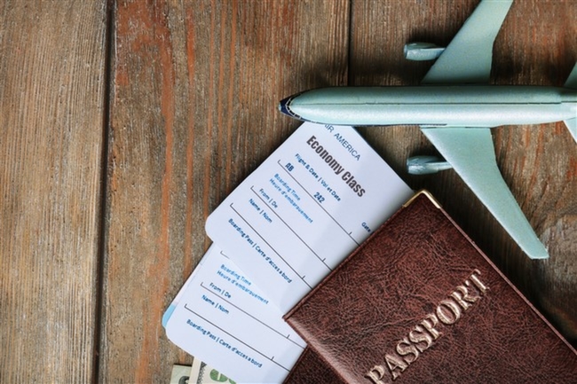 pasaport uçak bileti otobüs bileti